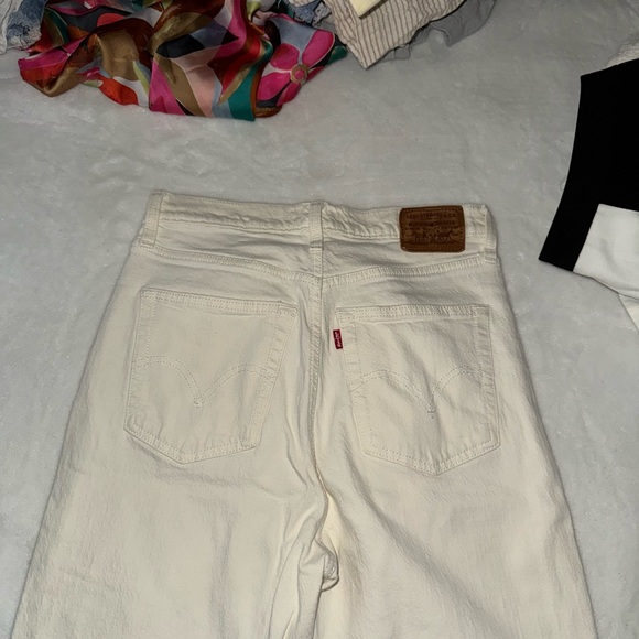 Levi’s Ribcage Cream Button-Fly Pants - Picture 2 of 6